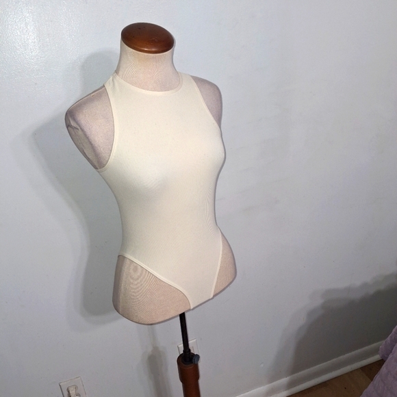 Fashion Nova - Sienna Seamless Bodysuit- W Sz Medium - Picture 4 of 8